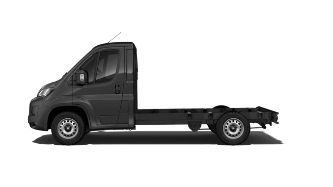 Citroen Relay 3500 L2 Diesel 2.2 BlueHDi 140 Chassis Cab Enterprise - Image 4